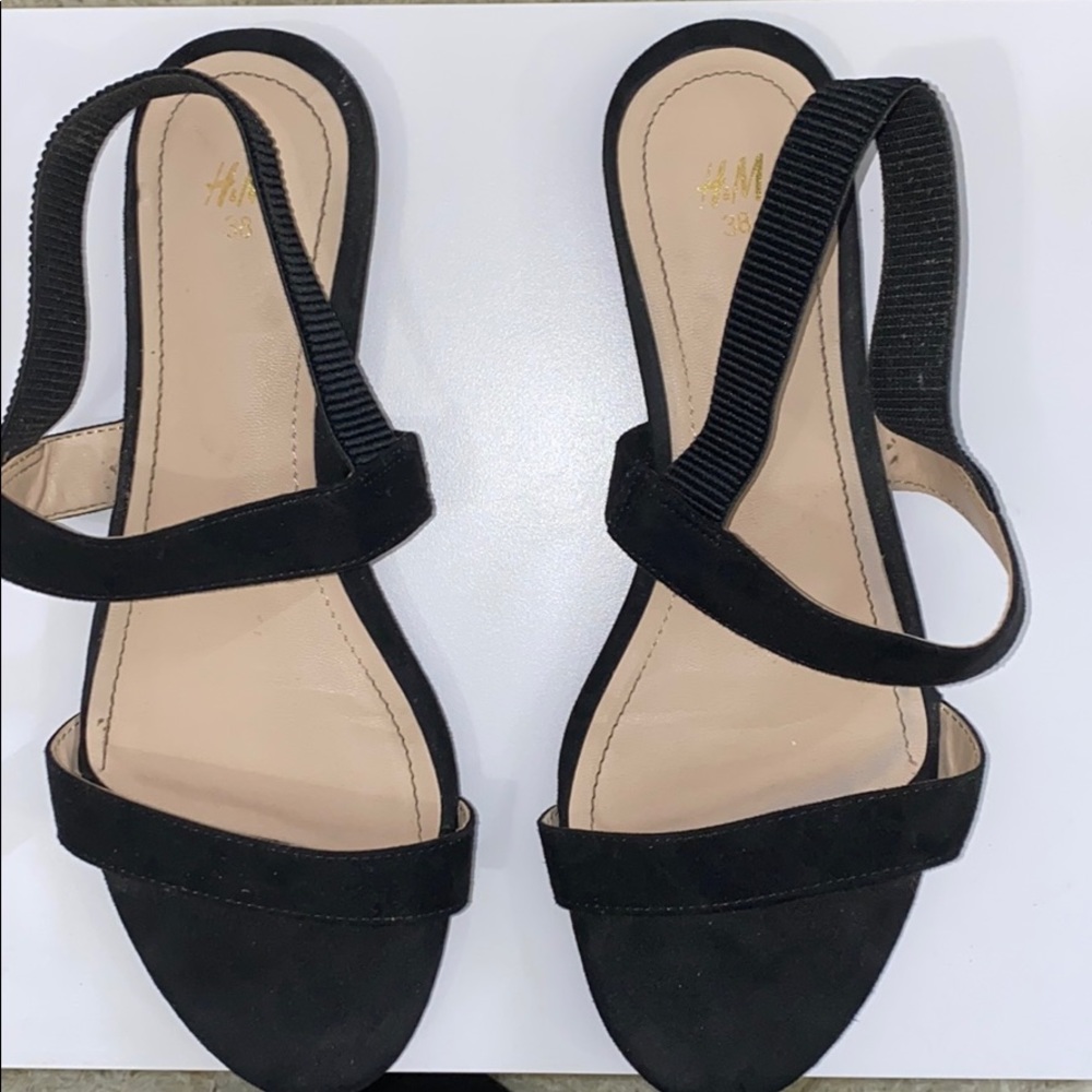 Sandals - Picture 1 of 3